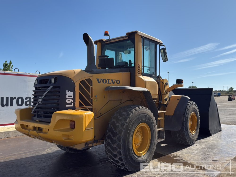 Volvo L90F - Колесен товарач: снимка 5 Volvo L90F - Колесен товарач: снимка 5
