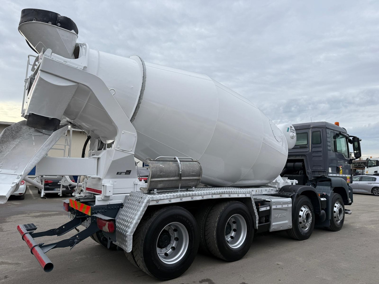 Camion béton MAN TGS 32.420 FF-957-DW - Бетоновоз: снимка 5 Camion béton MAN TGS 32.420 FF-957-DW - Бетоновоз: снимка 5