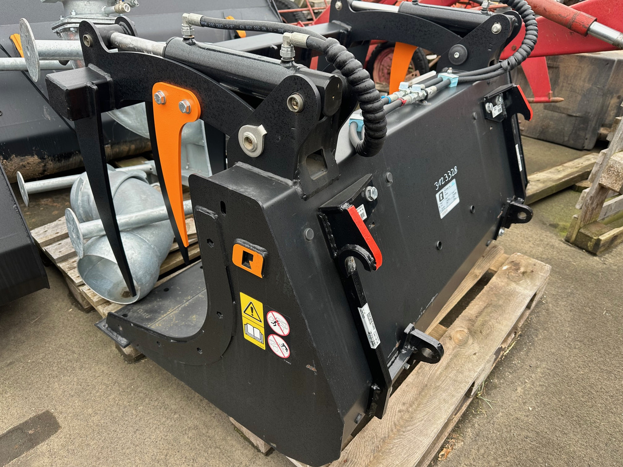 Alö Multibenne S 140 BOH M16 S/L - Челен товарач за трактор: снимка 1 Alö Multibenne S 140 BOH M16 S/L - Челен товарач за трактор: снимка 1