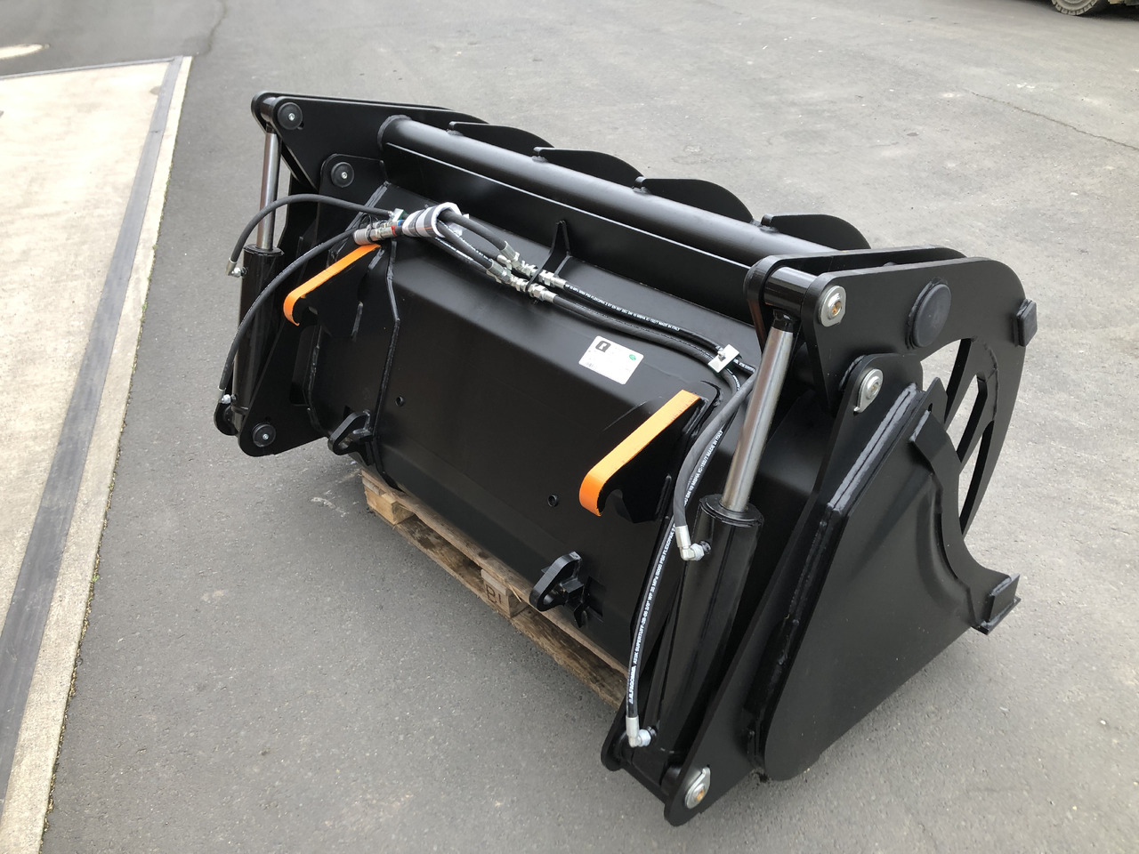 Alö Powergrab S 185 EURO - Челен товарач за трактор: снимка 2 Alö Powergrab S 185 EURO - Челен товарач за трактор: снимка 2
