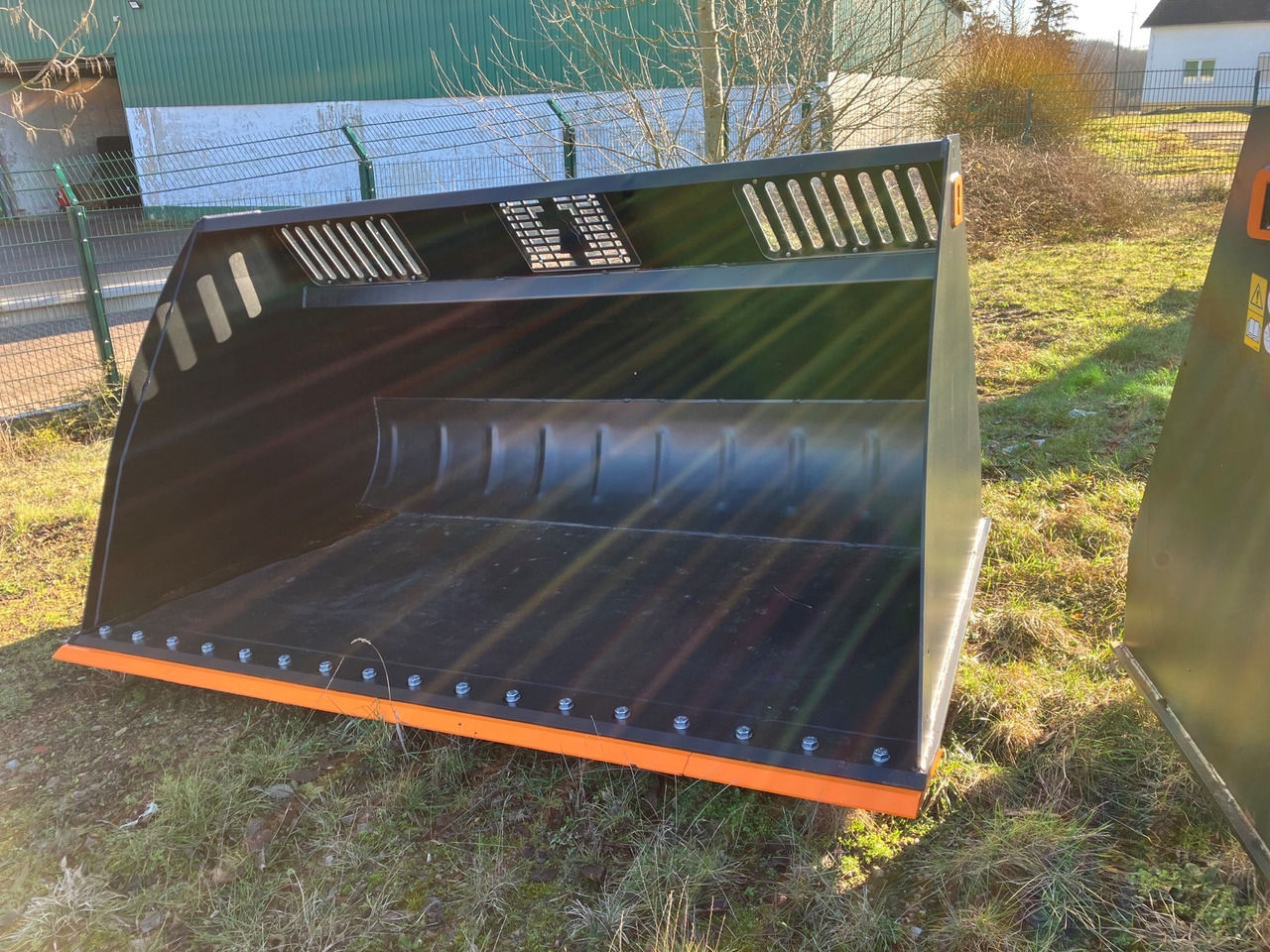 Alö Schaufel VXL 265 - Челен товарач за трактор: снимка 1 Alö Schaufel VXL 265 - Челен товарач за трактор: снимка 1