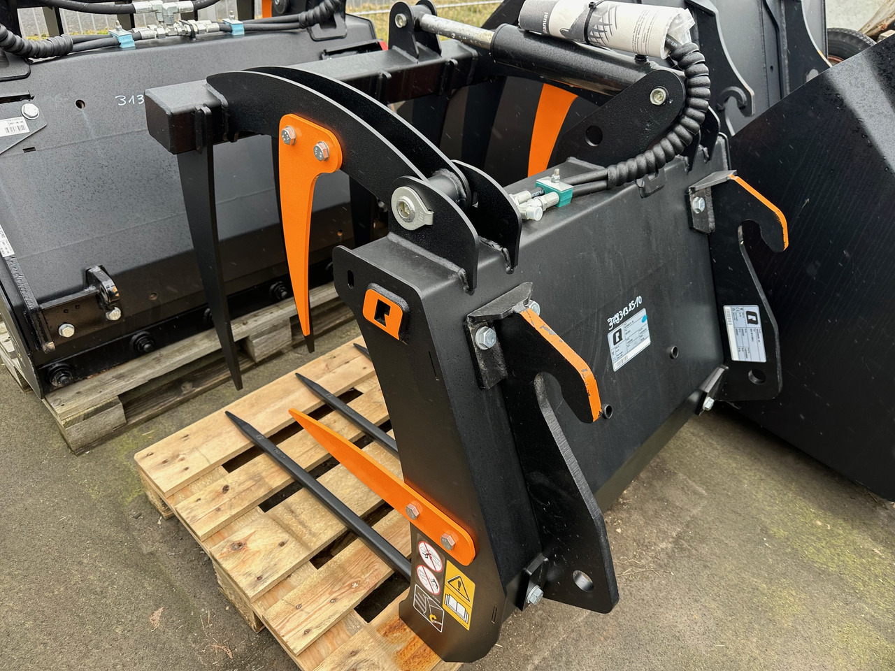 Alö Silograb S 90 BOH M 16 S - Челен товарач за трактор: снимка 1 Alö Silograb S 90 BOH M 16 S - Челен товарач за трактор: снимка 1