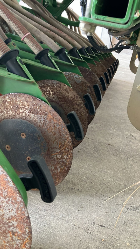 Amazone AD-P 3000 Spezial - Сеялка: снимка 4 Amazone AD-P 3000 Spezial - Сеялка: снимка 4