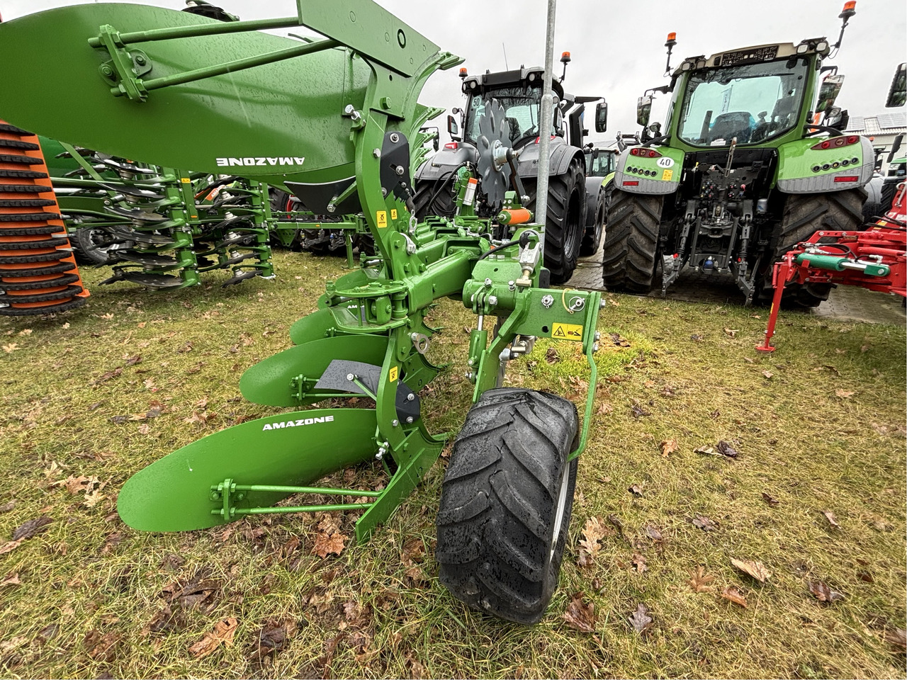Amazone Cayros XMS 950 S mit Verrohrun - Плуг: снимка 5 Amazone Cayros XMS 950 S mit Verrohrun - Плуг: снимка 5