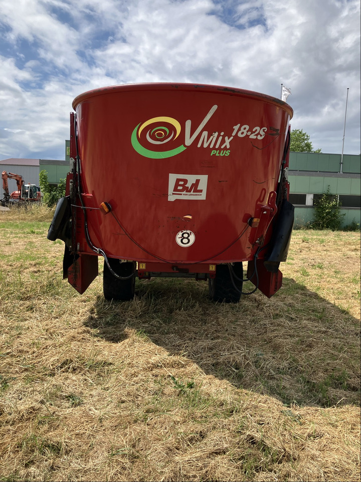 BVL Futtermischwagen V-Mix 18 2S - Миксер-вагон: снимка 4 BVL Futtermischwagen V-Mix 18 2S - Миксер-вагон: снимка 4