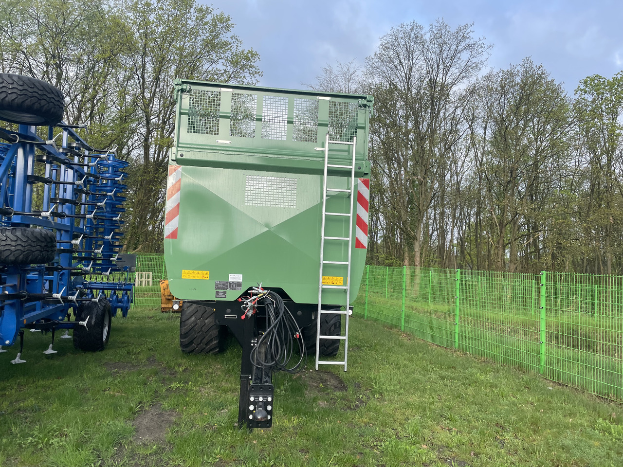 Brantner TA 24073/2 POWER-TUBE - Самосвал камион: снимка 2 Brantner TA 24073/2 POWER-TUBE - Самосвал камион: снимка 2