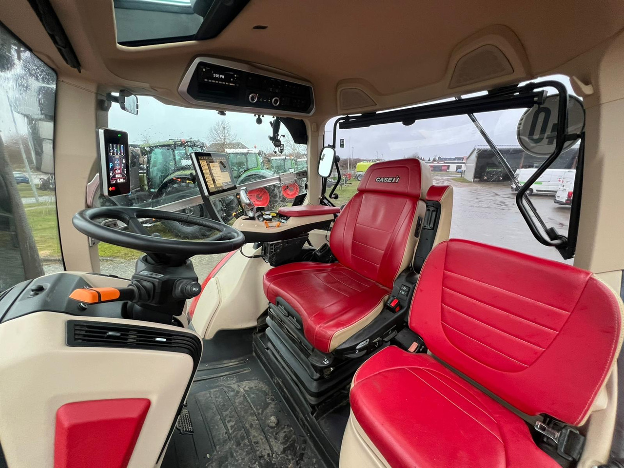 Case IH Optum 300 - Трактор: снимка 3 Case IH Optum 300 - Трактор: снимка 3