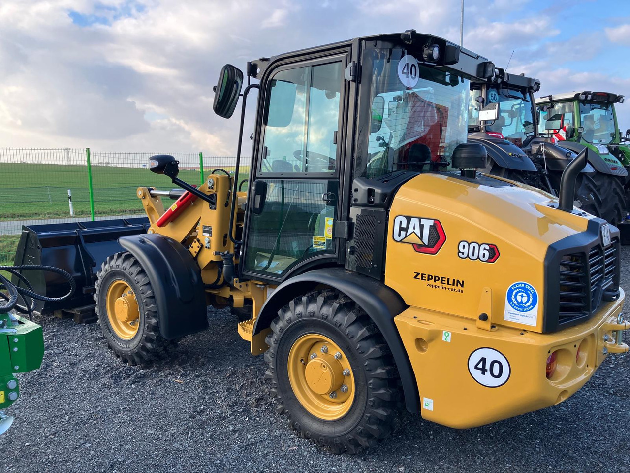 Caterpillar 906 - Колесен товарач: снимка 2 Caterpillar 906 - Колесен товарач: снимка 2
