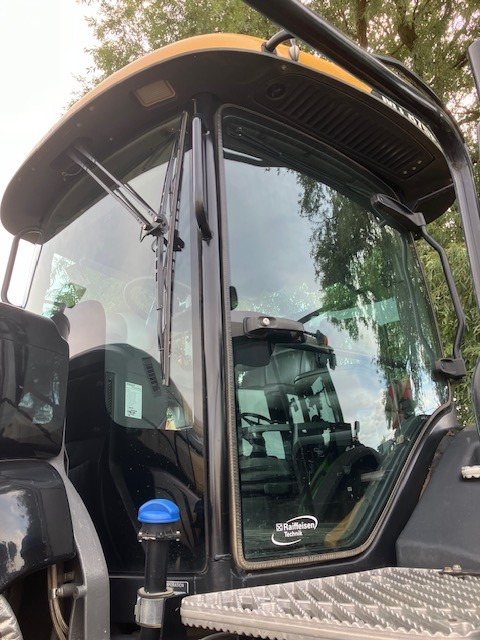 Challenger MT 875 E - Трактор: снимка 3 Challenger MT 875 E - Трактор: снимка 3