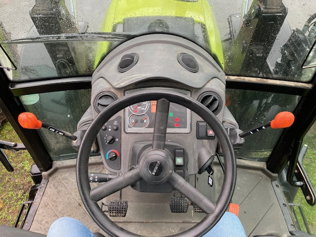 Claas Axos 310 - Трактор: снимка 3 Claas Axos 310 - Трактор: снимка 3