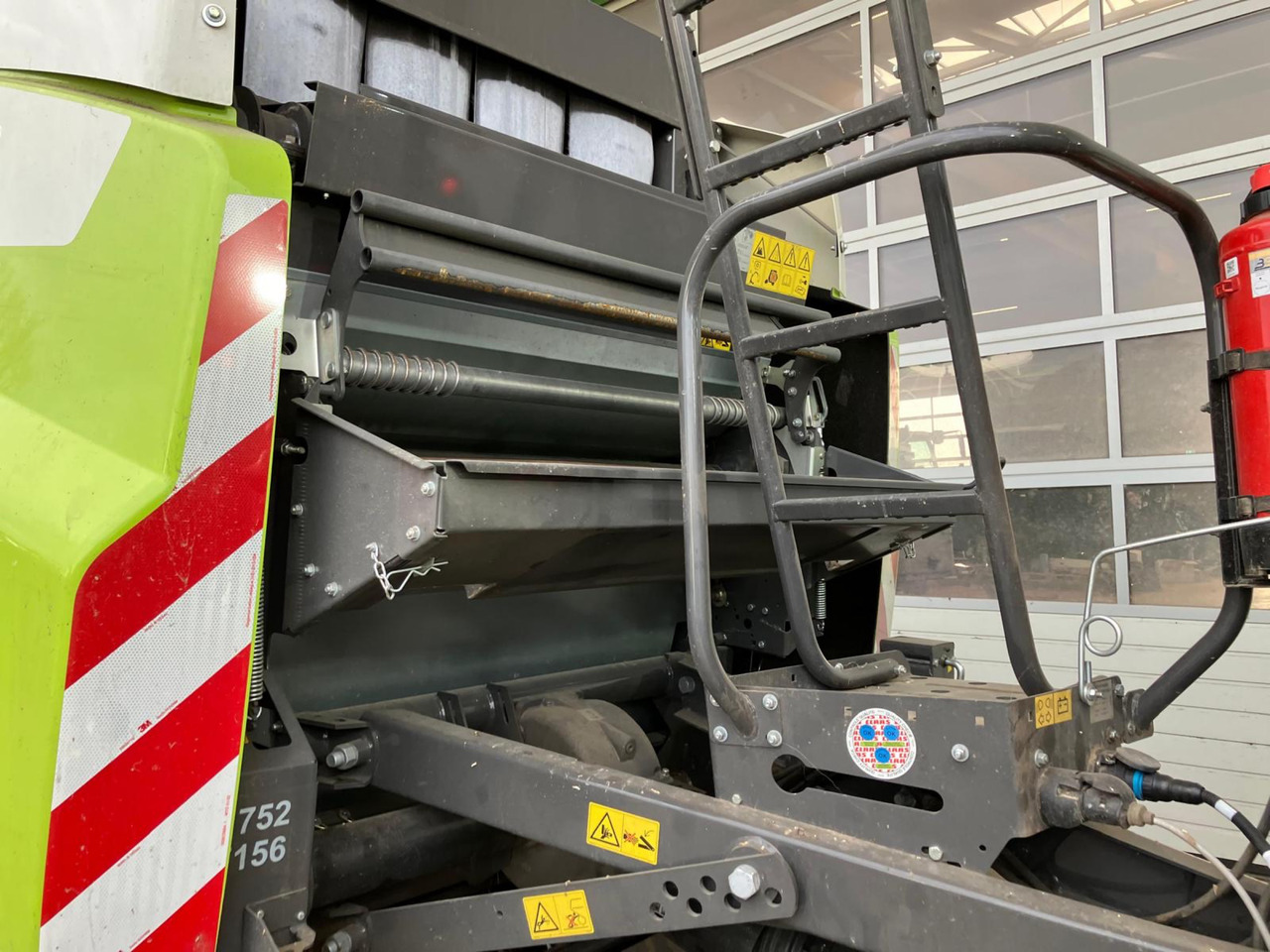 Claas Variant 480 RC - Машина за сено и фураж: снимка 4 Claas Variant 480 RC - Машина за сено и фураж: снимка 4