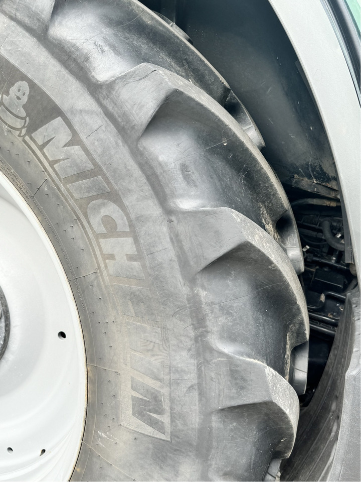 Deutz-Fahr Agrotron 7250 TTV - Трактор: снимка 2 Deutz-Fahr Agrotron 7250 TTV - Трактор: снимка 2