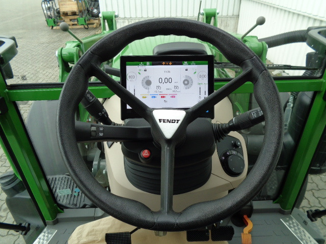 Fendt 211 S Vario Gen3 Power - Трактор: снимка 4 Fendt 211 S Vario Gen3 Power - Трактор: снимка 4