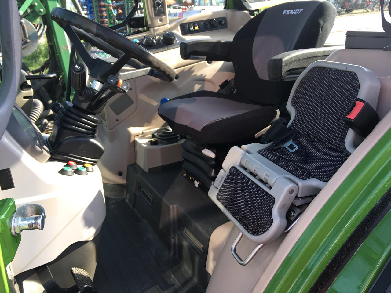 Fendt 211 Vario - Трактор: снимка 5 Fendt 211 Vario - Трактор: снимка 5