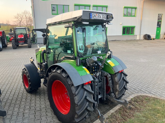 Fendt 211P Vario Gen3 Profi Setting1 - Трактор: снимка 2 Fendt 211P Vario Gen3 Profi Setting1 - Трактор: снимка 2