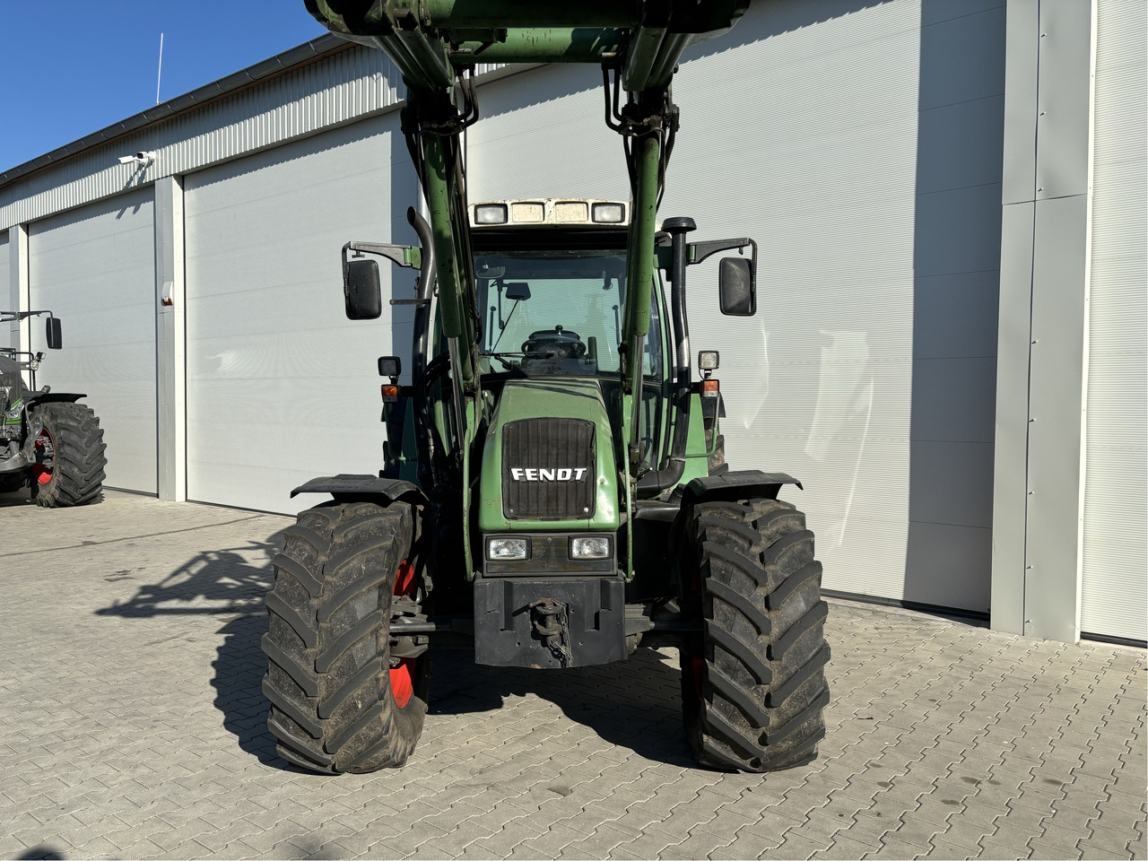 Трактор Fendt 309 C: снимка 8