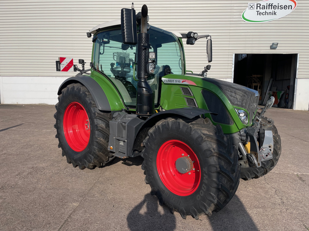 Fendt 516 Vario S4 ProfiPlus - Трактор: снимка 1 Fendt 516 Vario S4 ProfiPlus - Трактор: снимка 1