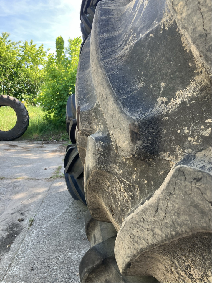 Fendt 600/70R34 710/75R42 - Гуми и джанти: снимка 4 Fendt 600/70R34 710/75R42 - Гуми и джанти: снимка 4