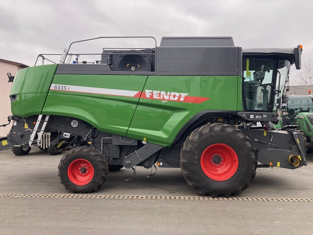Fendt 6335C Stage 5 - Зърнокомбайн: снимка 1 Fendt 6335C Stage 5 - Зърнокомбайн: снимка 1