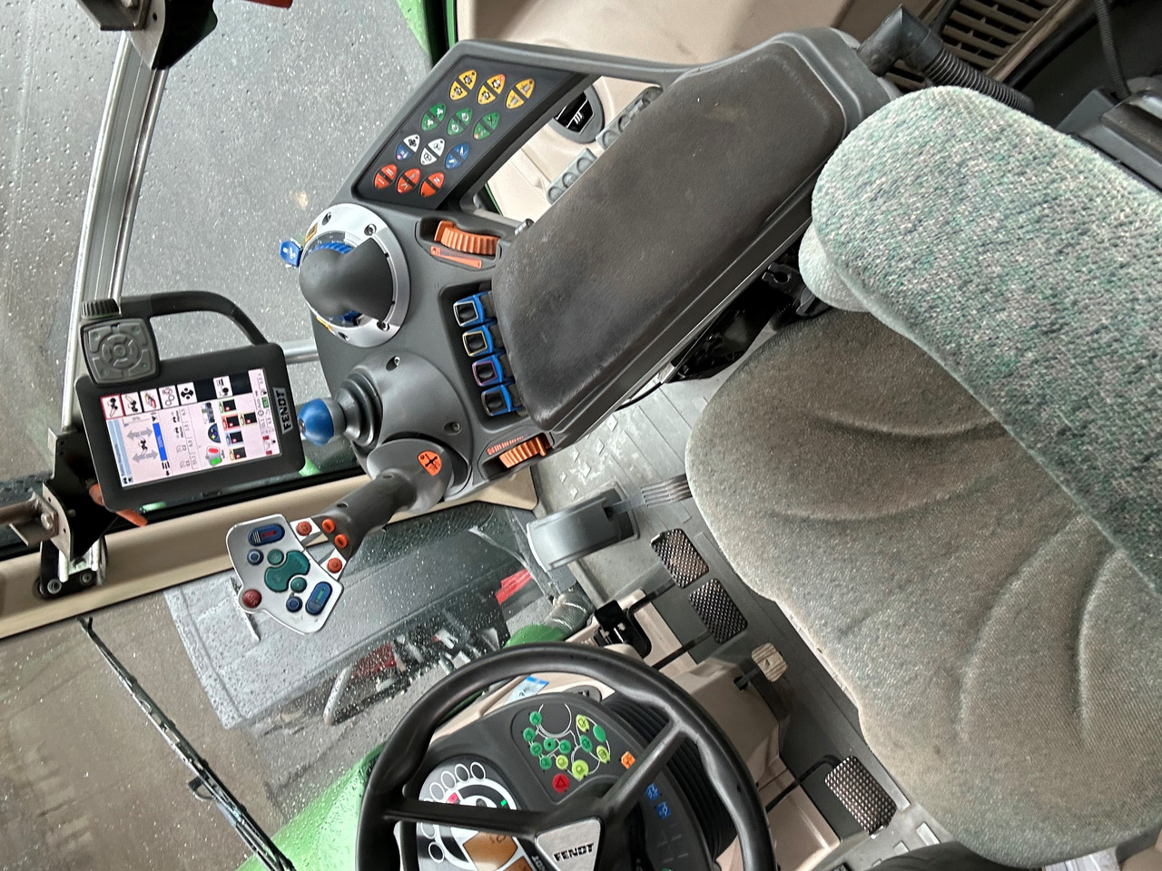 Fendt 714 Vario SCR Profi - Трактор: снимка 4 Fendt 714 Vario SCR Profi - Трактор: снимка 4