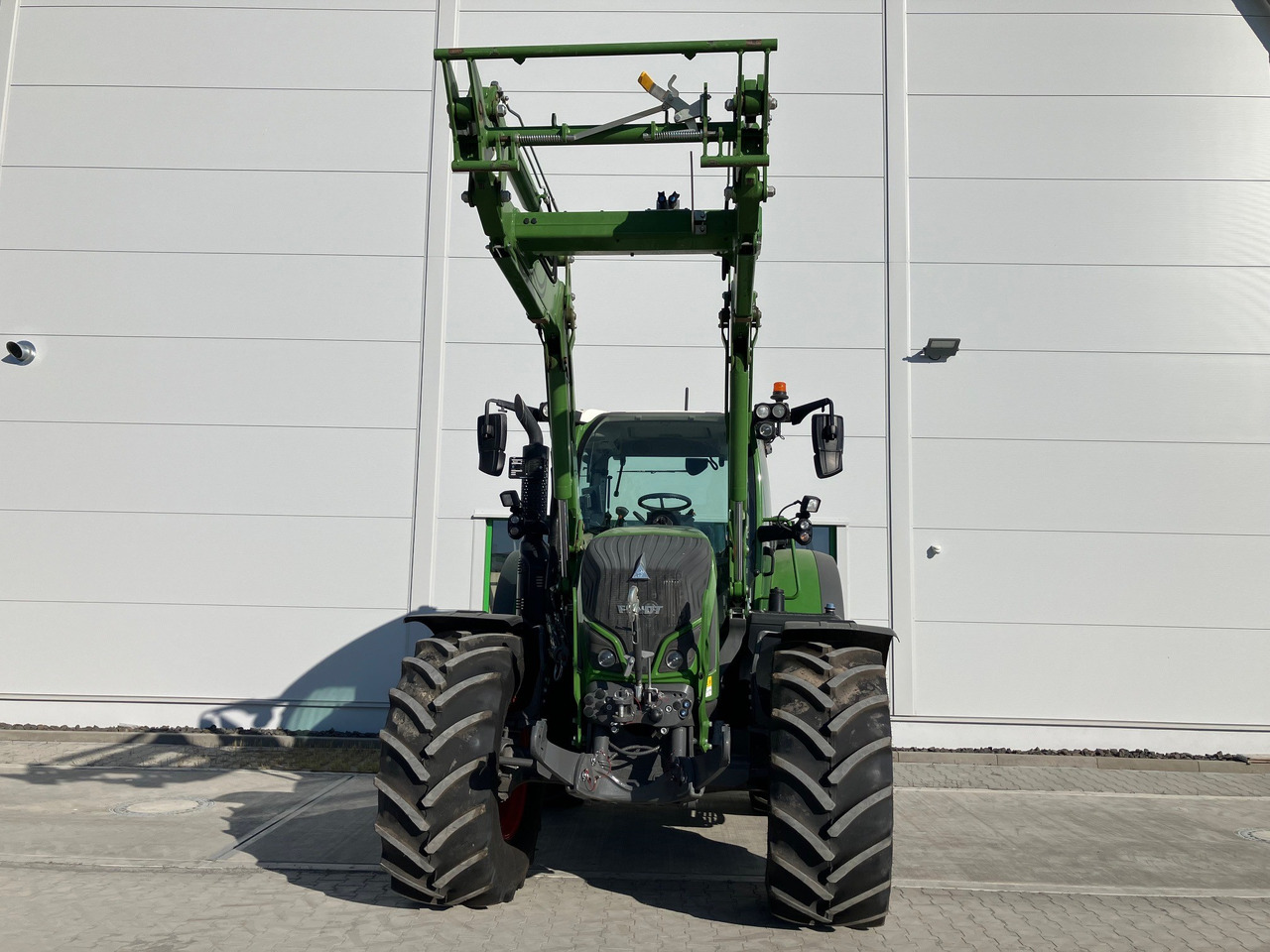 Fendt 718 Vario Gen6 Power Setting2 - Трактор: снимка 4 Fendt 718 Vario Gen6 Power Setting2 - Трактор: снимка 4
