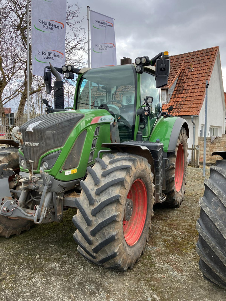 Fendt 718 Vario S4 Power - Трактор: снимка 1 Fendt 718 Vario S4 Power - Трактор: снимка 1