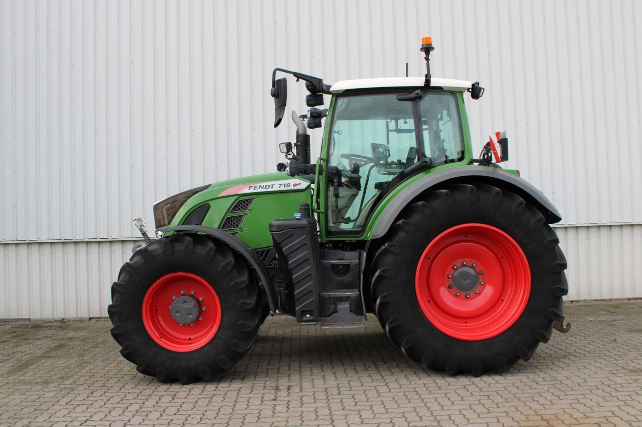 Fendt 718 Vario S4 ProfiPlus - Трактор: снимка 1 Fendt 718 Vario S4 ProfiPlus - Трактор: снимка 1