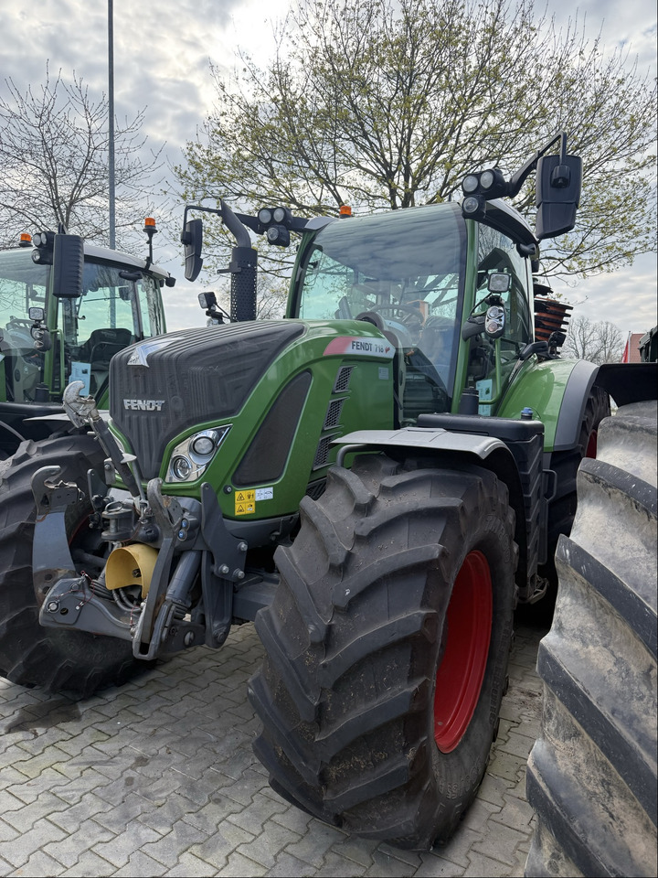 Fendt 718 Vario S4 ProfiPlus - Трактор: снимка 2 Fendt 718 Vario S4 ProfiPlus - Трактор: снимка 2