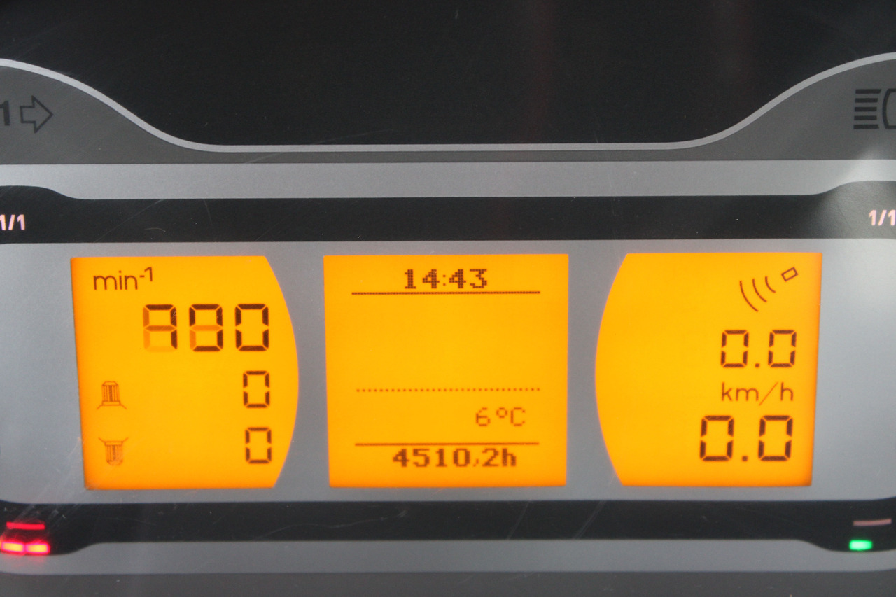 Fendt 718 Vario S4 ProfiPlus - Трактор: снимка 3 Fendt 718 Vario S4 ProfiPlus - Трактор: снимка 3