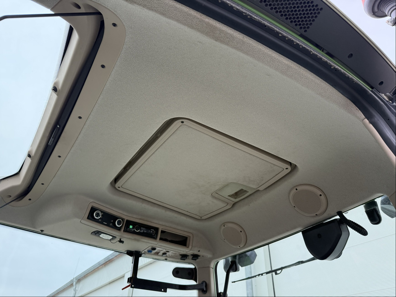 Fendt 720 Vario - Трактор: снимка 5 Fendt 720 Vario - Трактор: снимка 5