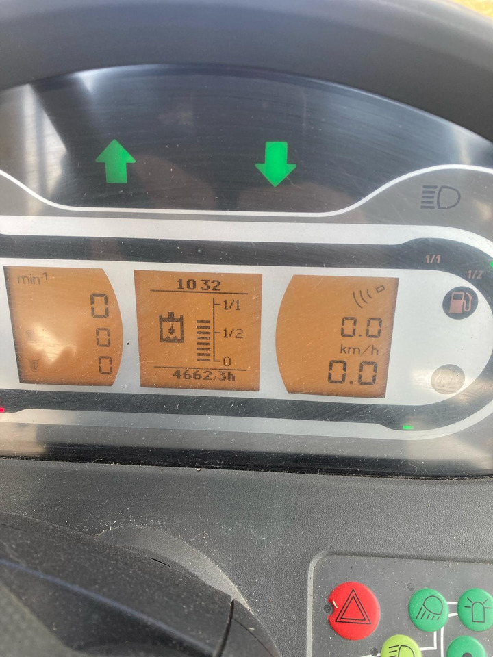 Fendt 720 Vario S4 ProfiPlus - Трактор: снимка 2 Fendt 720 Vario S4 ProfiPlus - Трактор: снимка 2