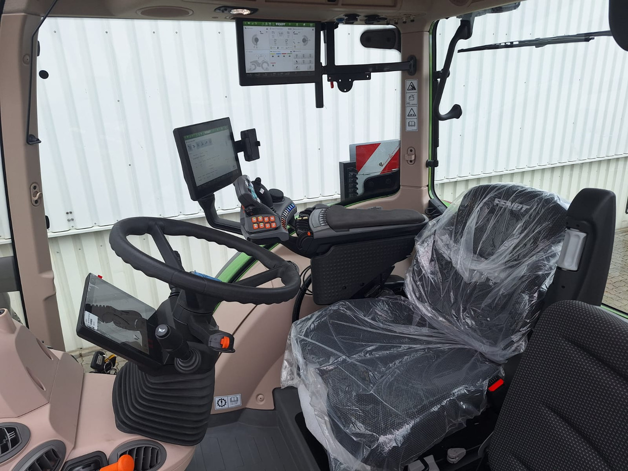 Трактор Fendt 724 Vario Gen6 Profi  Setting2: снимка 6