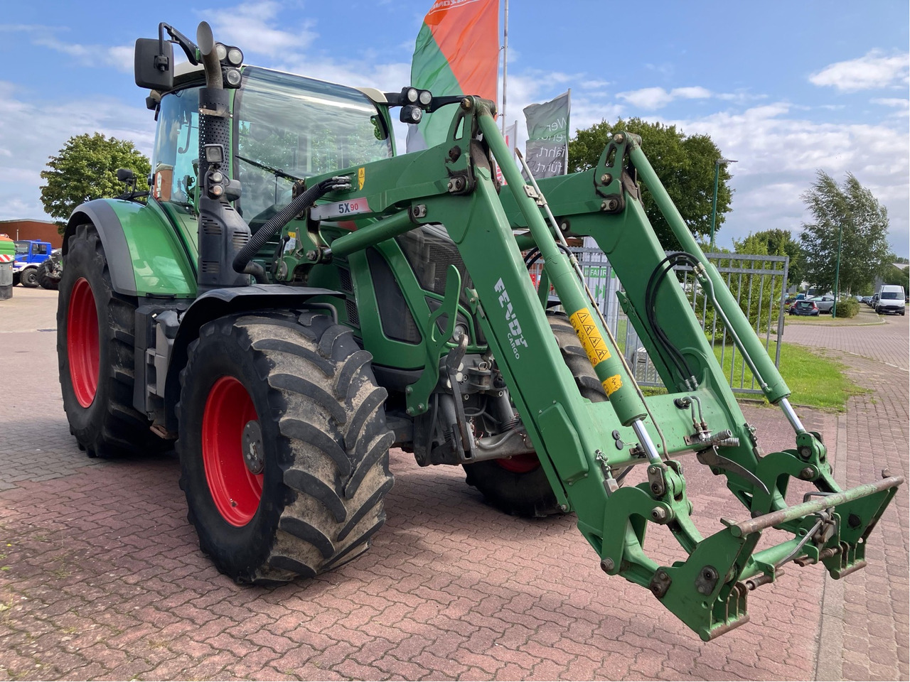 Fendt 724 Vario S4 Power - Трактор: снимка 1 Fendt 724 Vario S4 Power - Трактор: снимка 1