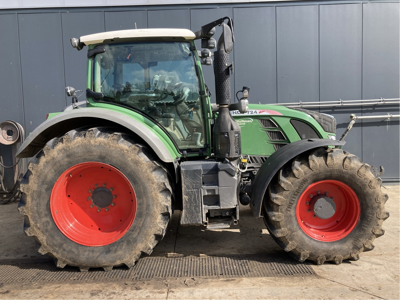 Трактор Fendt 724 Vario SCR: снимка 8