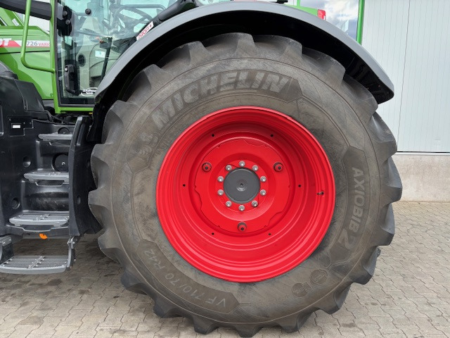 Fendt 726 Vario Gen7 Profi Setting2 - Трактор: снимка 4 Fendt 726 Vario Gen7 Profi Setting2 - Трактор: снимка 4