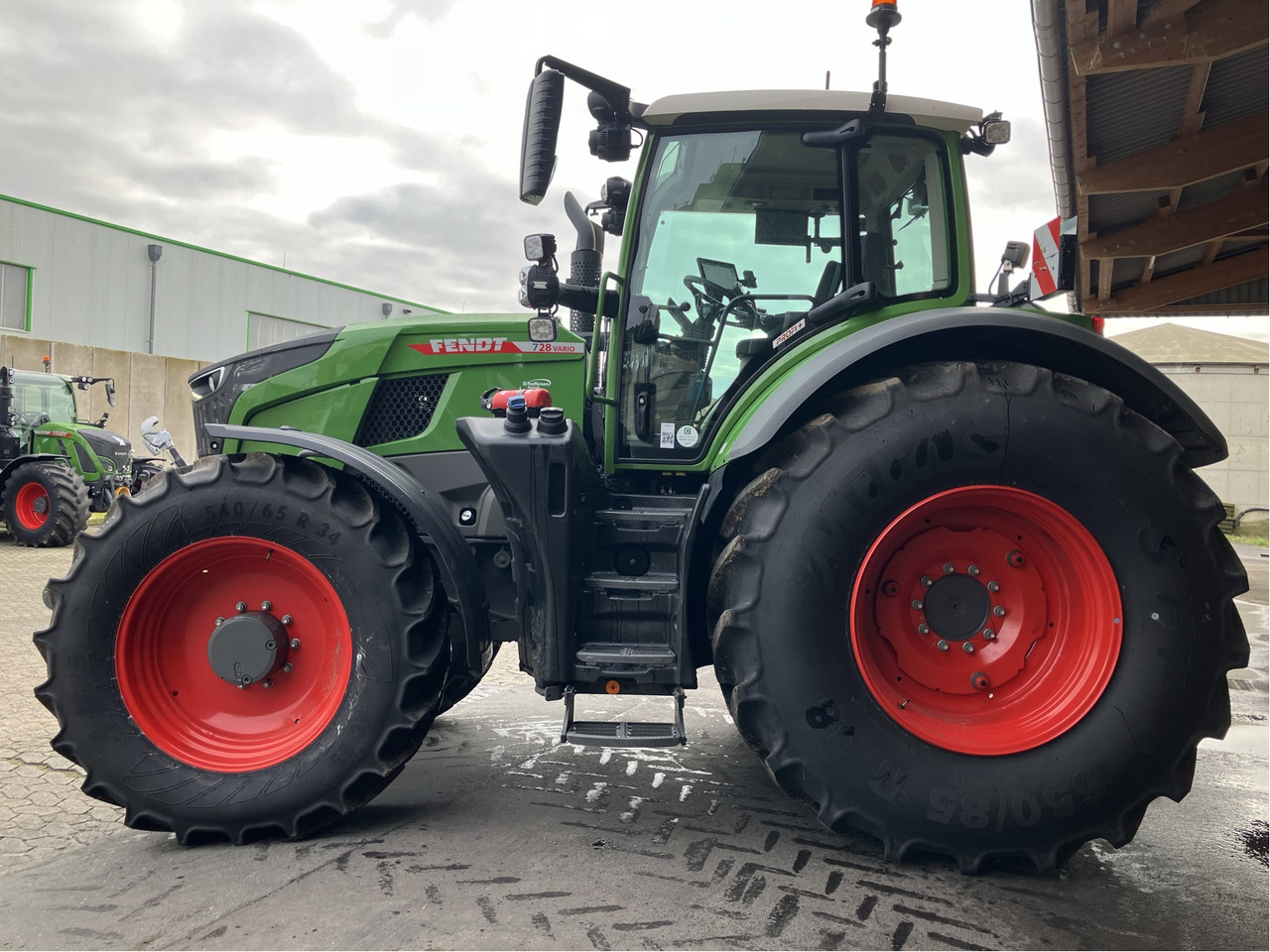 Fendt 728 Vario Gen7 - Трактор: снимка 3 Fendt 728 Vario Gen7 - Трактор: снимка 3