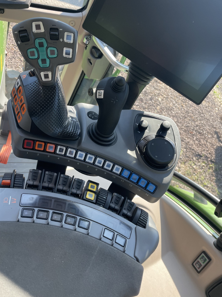 Fendt 728 Vario Gen7 Profi Setting2 - Трактор: снимка 4 Fendt 728 Vario Gen7 Profi Setting2 - Трактор: снимка 4