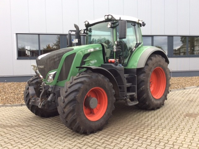 Fendt 824 Vario S4 Profi - Трактор: снимка 1 Fendt 824 Vario S4 Profi - Трактор: снимка 1