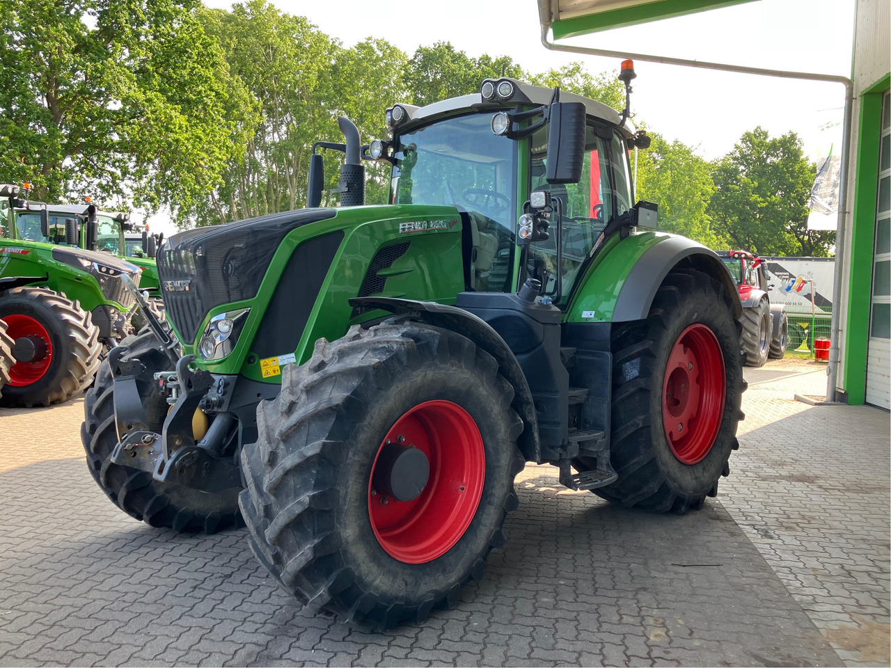 Fendt 826 Vario S4 Profi Plus RTK - Трактор: снимка 1 Fendt 826 Vario S4 Profi Plus RTK - Трактор: снимка 1