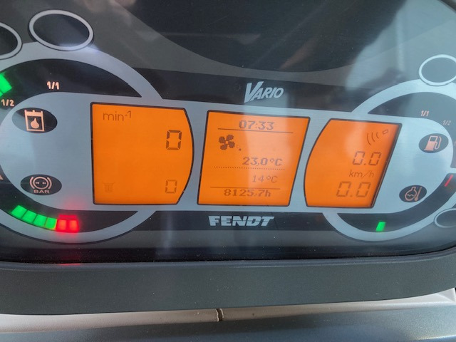 Fendt 826 Vario SCR ProfiPlus - Трактор: снимка 2 Fendt 826 Vario SCR ProfiPlus - Трактор: снимка 2