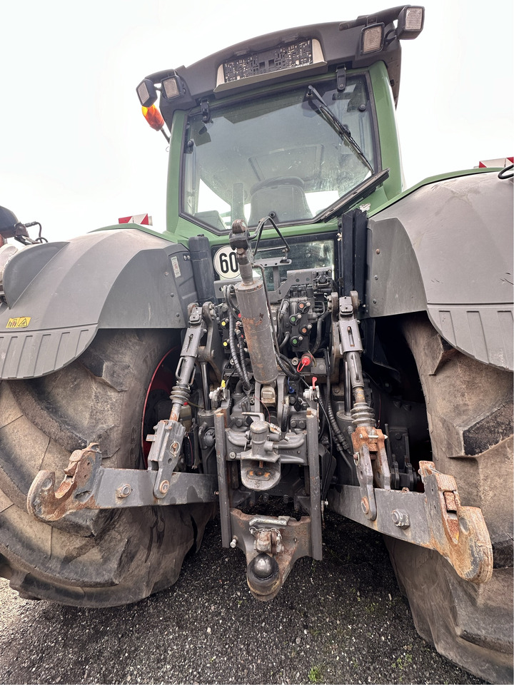 Fendt 828 S4 Profi Plus - Трактор: снимка 3 Fendt 828 S4 Profi Plus - Трактор: снимка 3