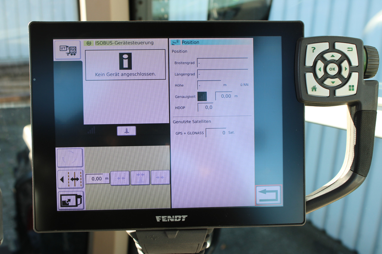 Fendt 828 Vario S4 Profi - Трактор: снимка 3 Fendt 828 Vario S4 Profi - Трактор: снимка 3