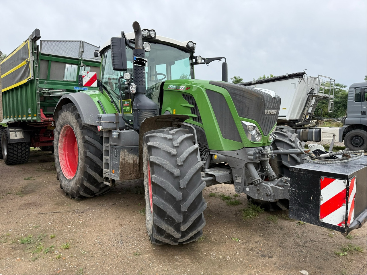 Fendt 828 Vario S4 ProfiPlus - Трактор: снимка 1 Fendt 828 Vario S4 ProfiPlus - Трактор: снимка 1