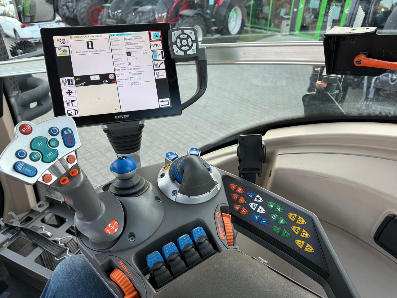 Fendt 828 Vario S4 ProfiPlus - Трактор: снимка 2 Fendt 828 Vario S4 ProfiPlus - Трактор: снимка 2
