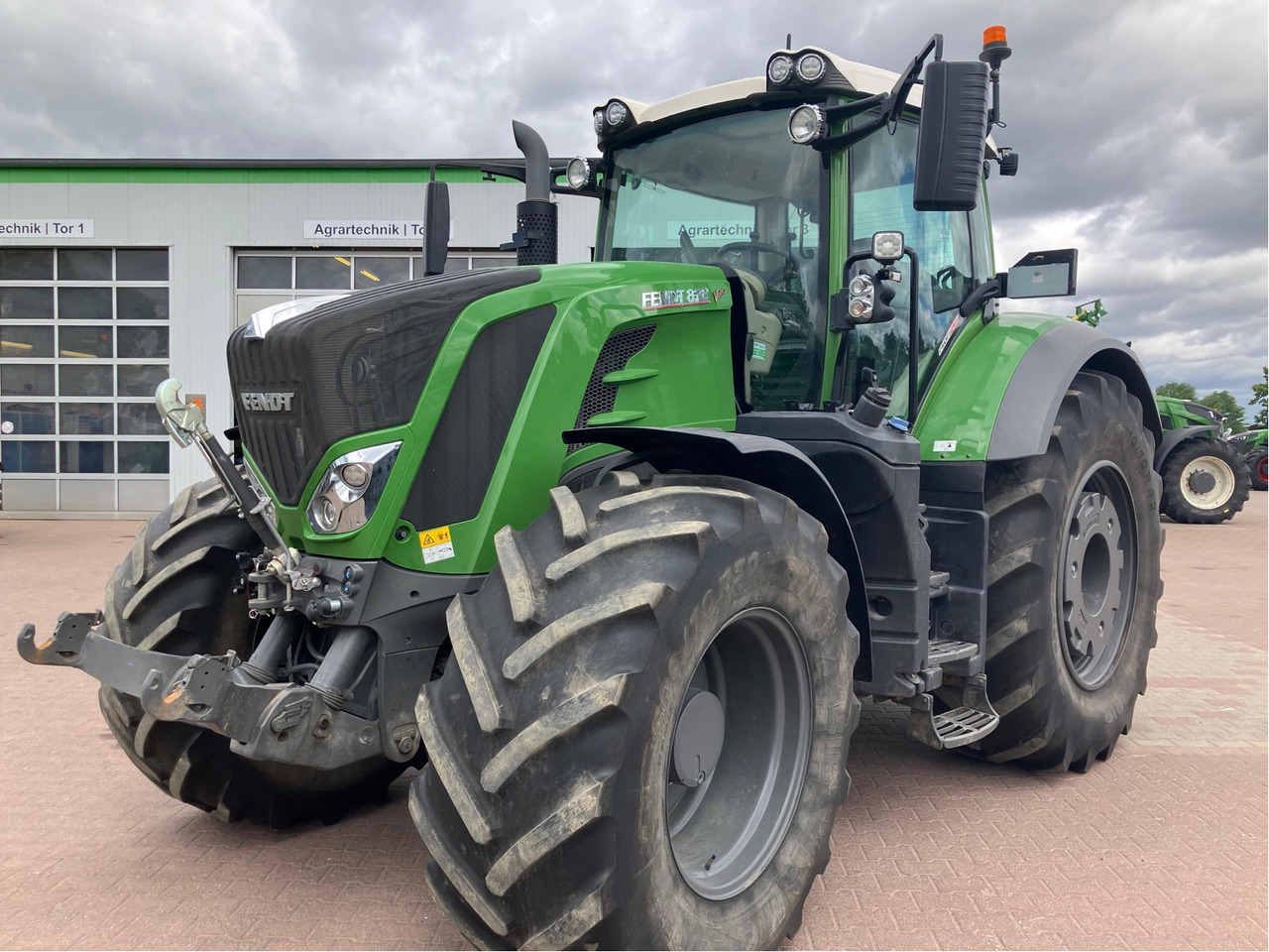 Fendt 828 Vario S4 ProfiPlus - Трактор: снимка 1 Fendt 828 Vario S4 ProfiPlus - Трактор: снимка 1