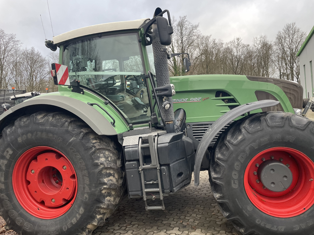 Fendt 927 Vario - Трактор: снимка 3 Fendt 927 Vario - Трактор: снимка 3