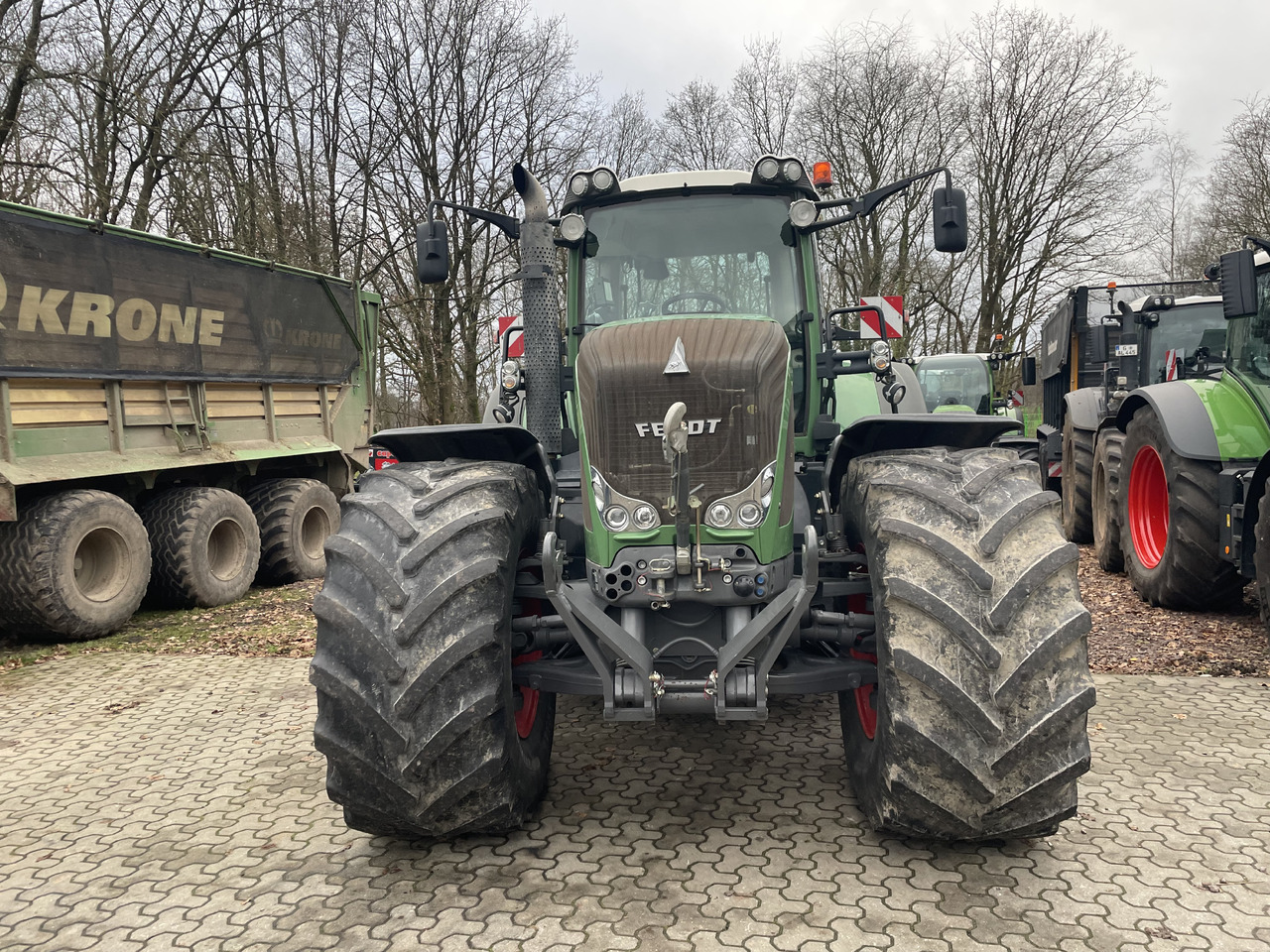 Fendt 927 Vario - Трактор: снимка 4 Fendt 927 Vario - Трактор: снимка 4