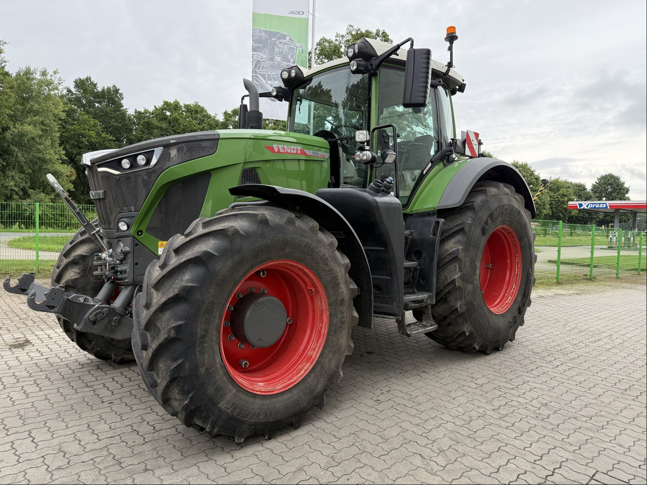 Fendt 936 Vario Gen7 ProfiPlus - Трактор: снимка 2 Fendt 936 Vario Gen7 ProfiPlus - Трактор: снимка 2
