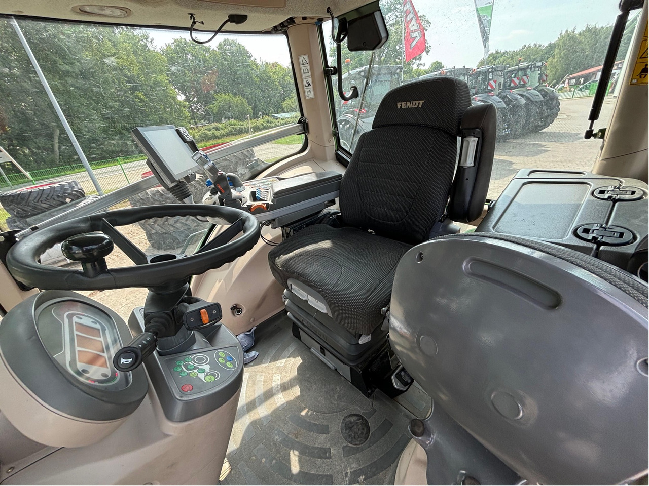 Fendt 936 Vario S4 LRO-S-609 - Трактор: снимка 3 Fendt 936 Vario S4 LRO-S-609 - Трактор: снимка 3