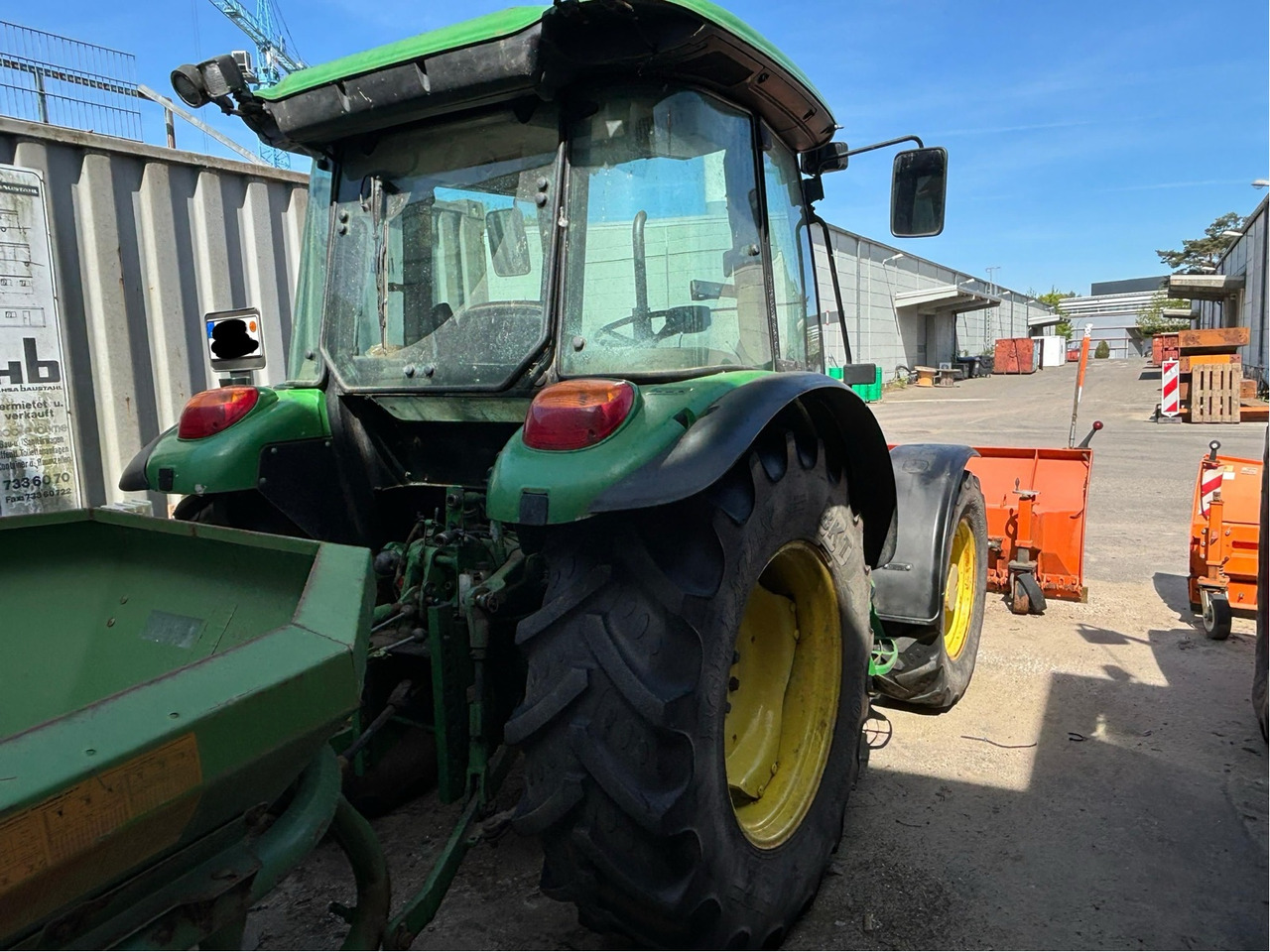 Трактор John Deere 5075 E: снимка 6